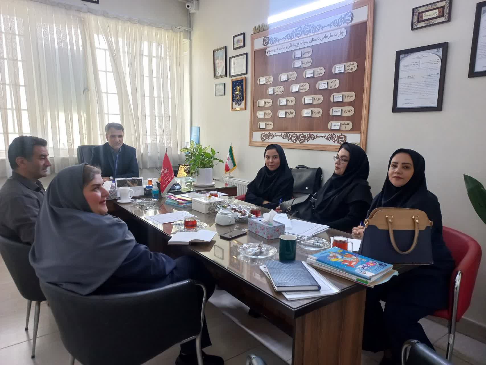 جلسه شورای معلمین مرداد1405